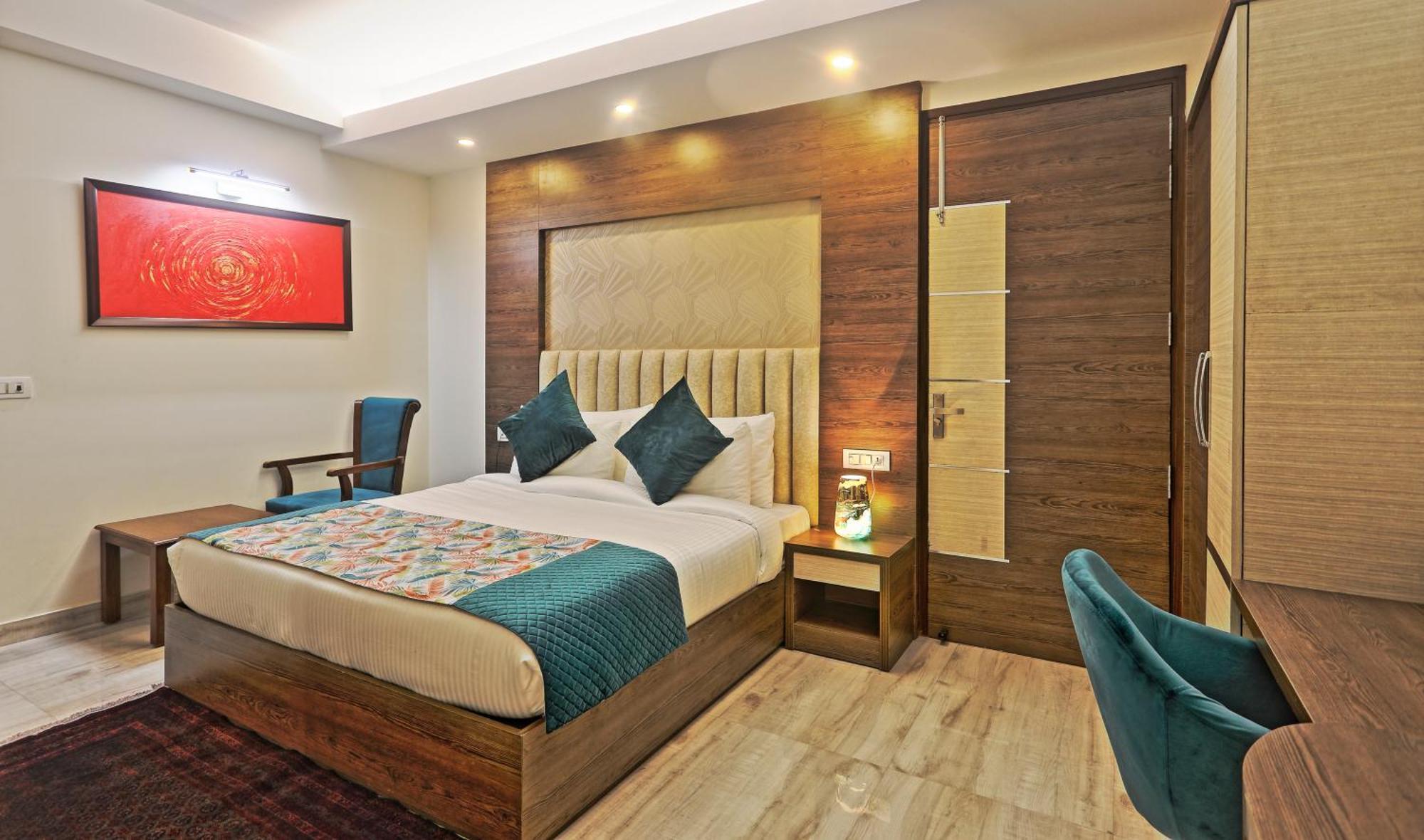 Hotel Cardinal Oxmo Delhi Airport Neu-Delhi Exterior foto