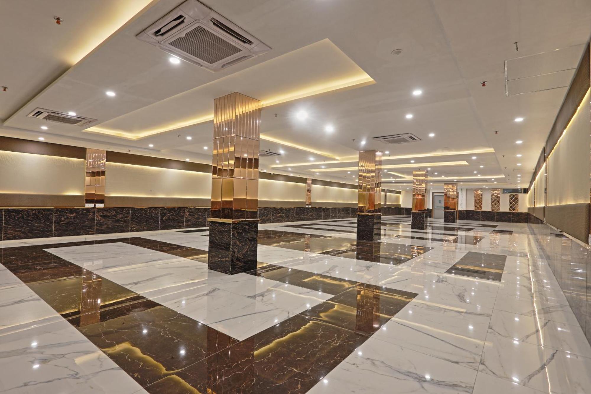 Hotel Cardinal Oxmo Delhi Airport Neu-Delhi Exterior foto
